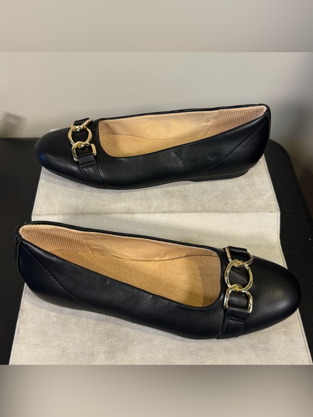 Dr. Scholl's Black Ballet Flats with Gold Accent, size 9, NWOT - Picture 2 of 11